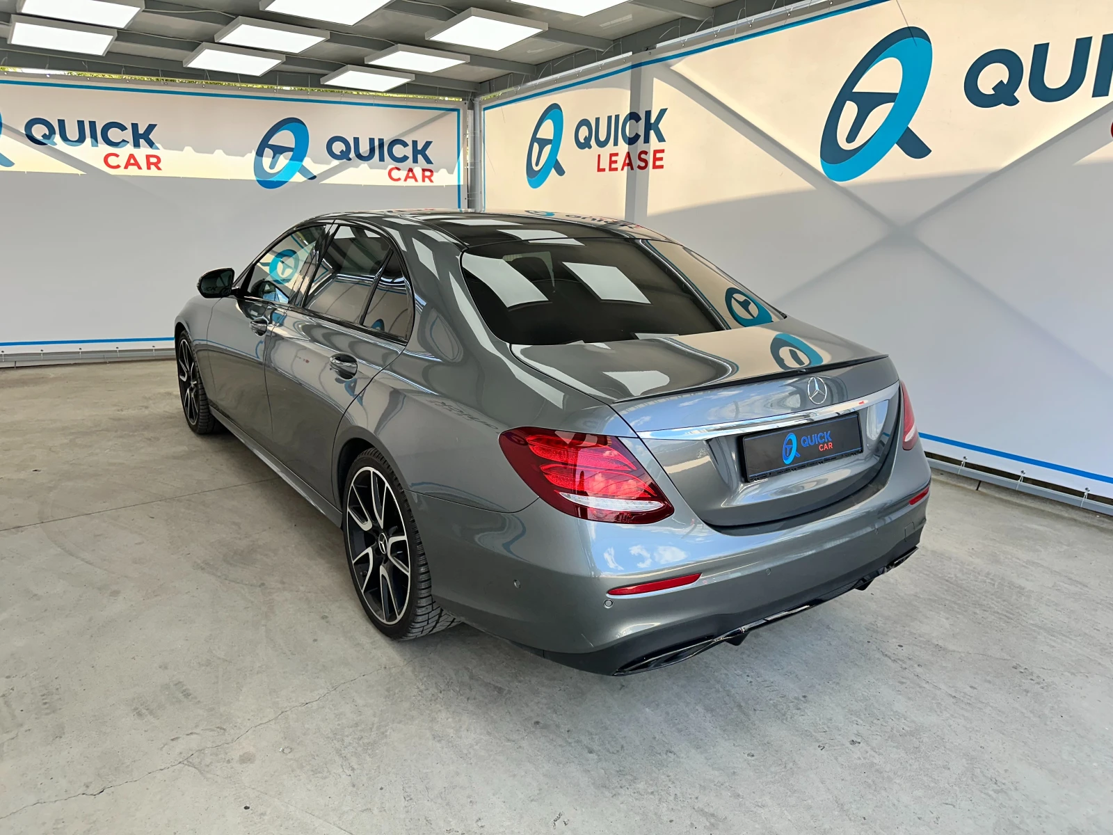 Mercedes-Benz E 43 AMG AMG E 43 4MATIC Sedan - изображение 4