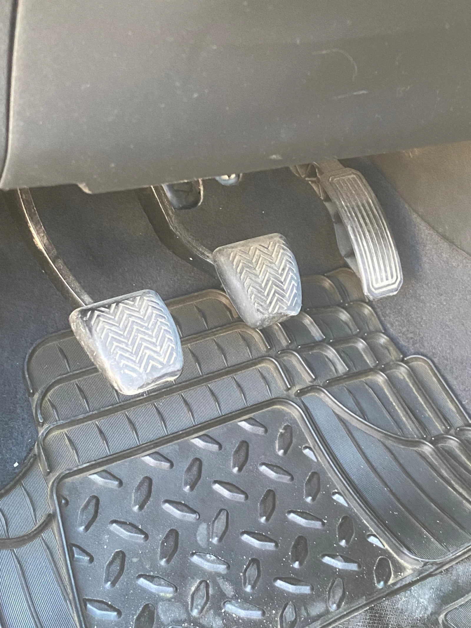 Toyota Auris Хечбек - изображение 8