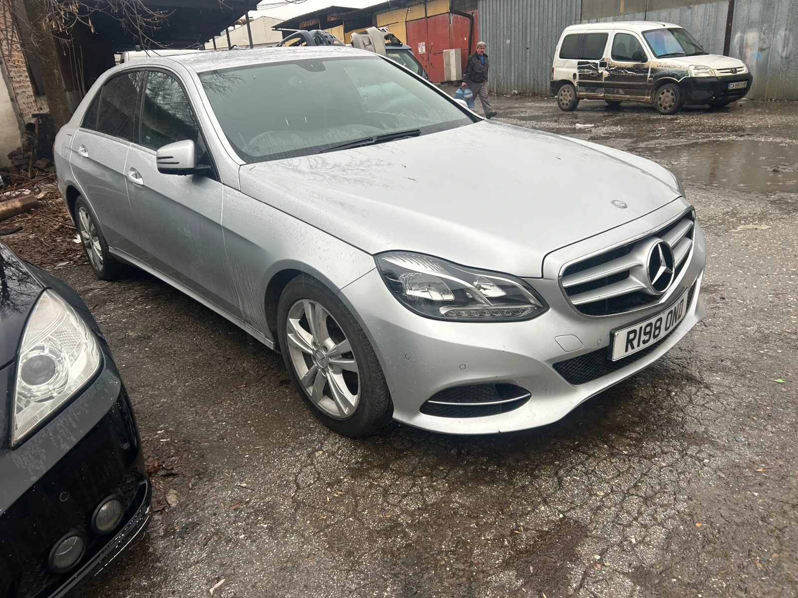 Mercedes-Benz E 220 2.2 170кс 651 - изображение 2