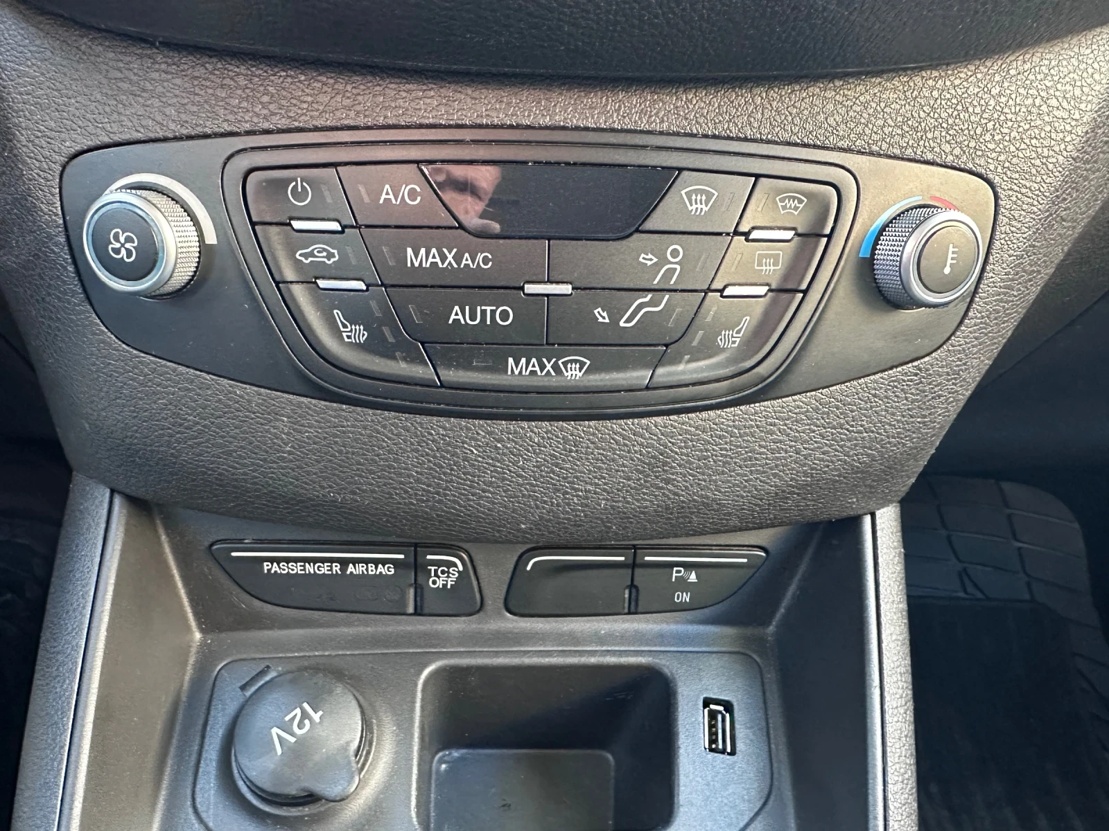 Ford Courier 1.5TDCI 101кс Limited Edition, снимка 17 - Автомобили и джипове - 53842887