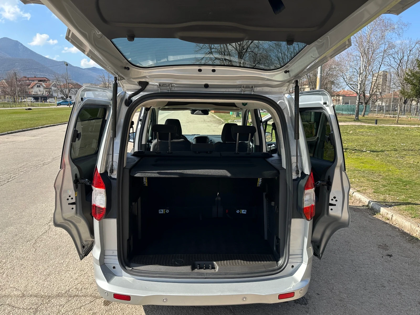 Ford Courier 1.5TDCI 101кс Limited Edition, снимка 7 - Автомобили и джипове - 53842887