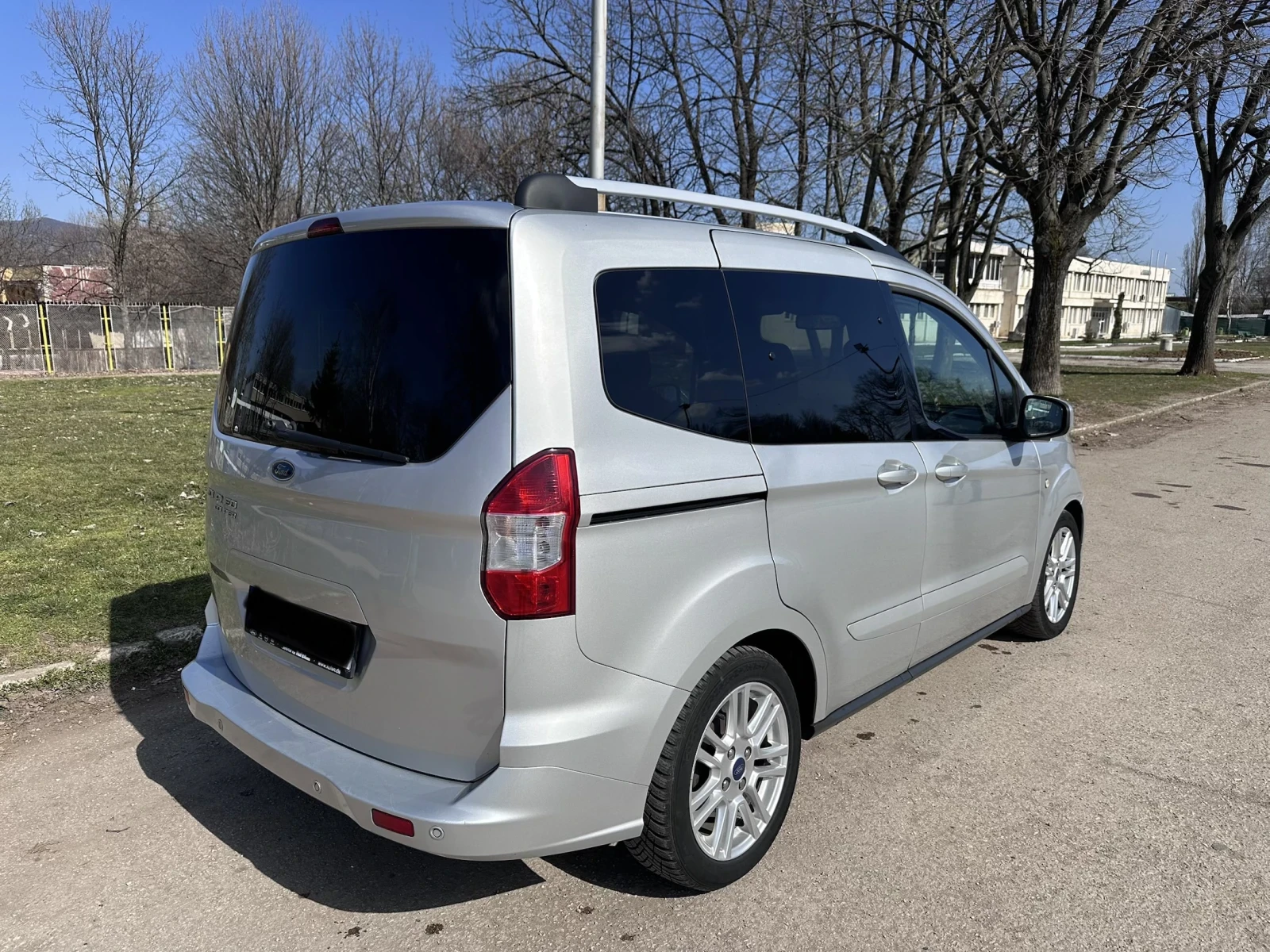 Ford Courier 1.5TDCI 101кс Limited Edition, снимка 4 - Автомобили и джипове - 53842887