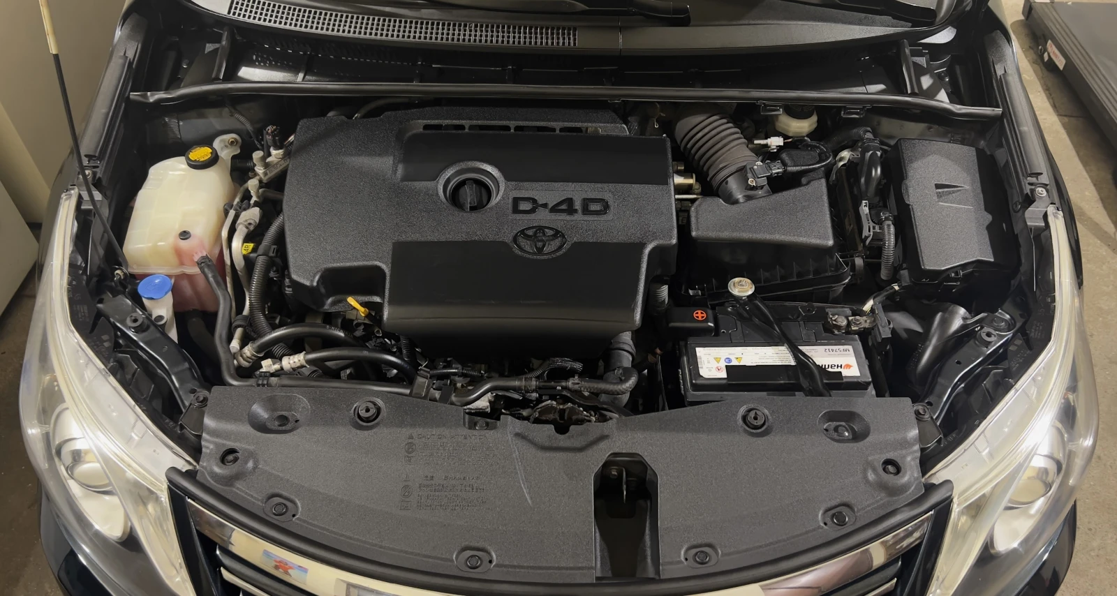 Toyota Avensis 2.2 D-4D , снимка 17 - Автомобили и джипове - 53890124