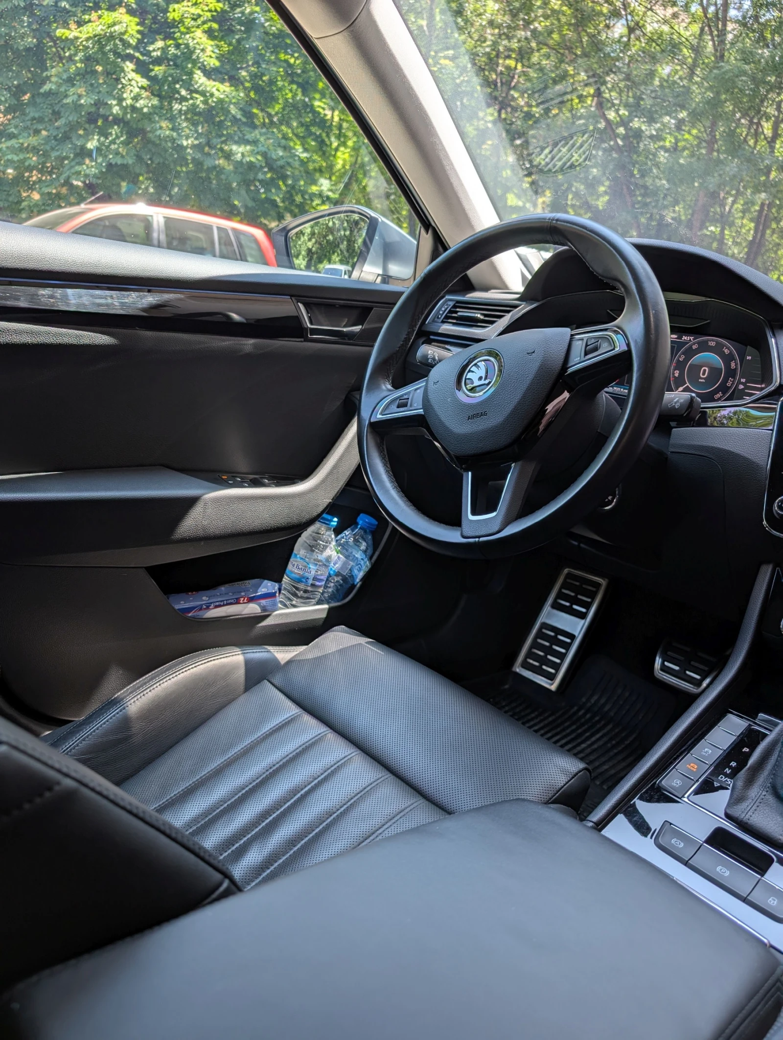 Skoda Superb L&K 4x4 272, снимка 8 - Автомобили и джипове - 53988583