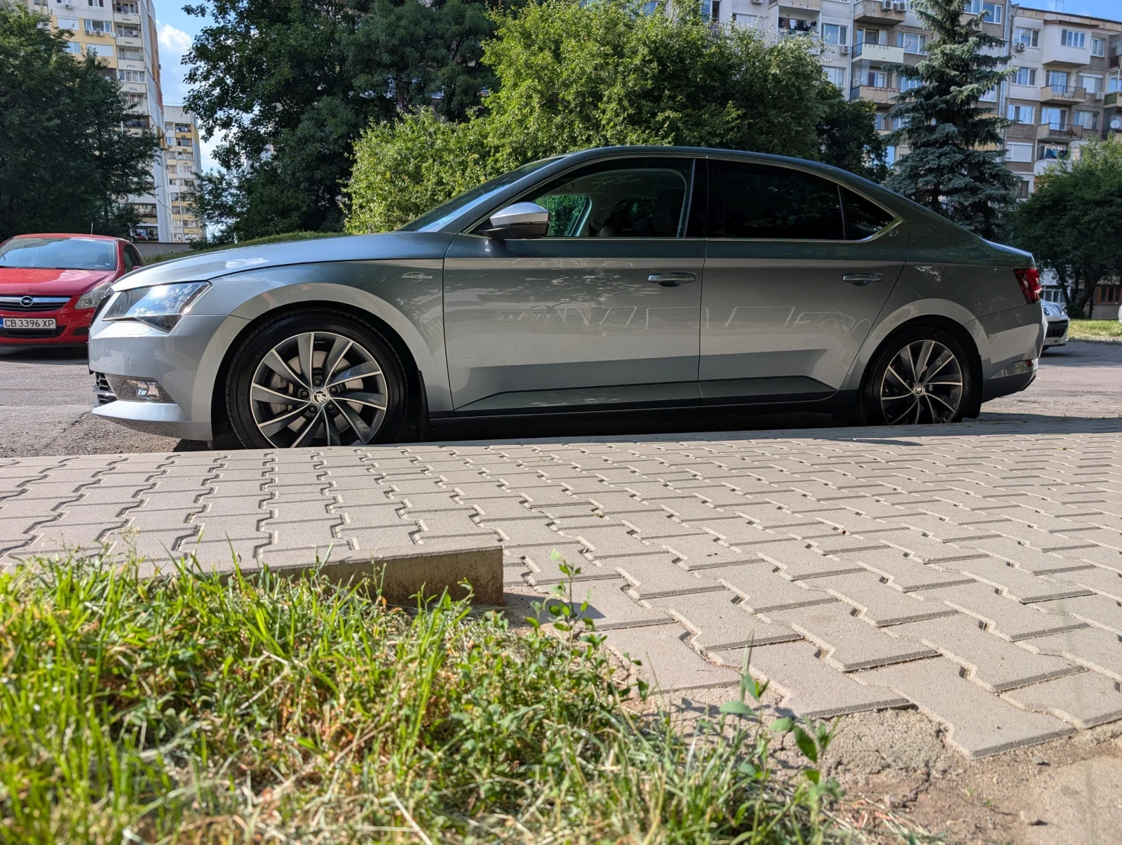 Skoda Superb L&K 4x4 272, снимка 5 - Автомобили и джипове - 53988583