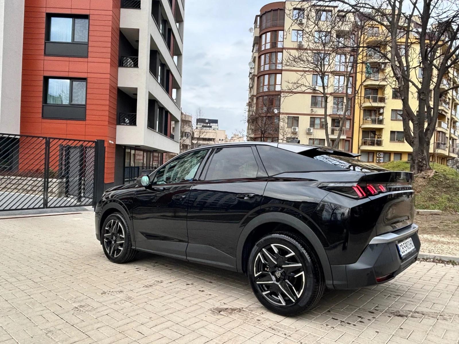 Peugeot 3008 1.2 hybr?d 3008 2025, снимка 3 - Автомобили и джипове - 54102799