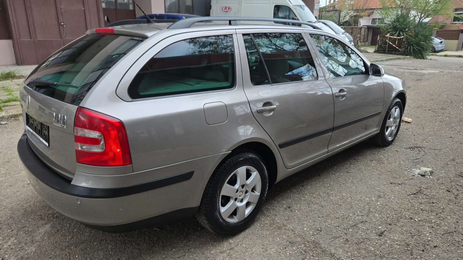 Skoda Octavia 1.9tdi DSG 6, снимка 4 - Автомобили и джипове - 54153164
