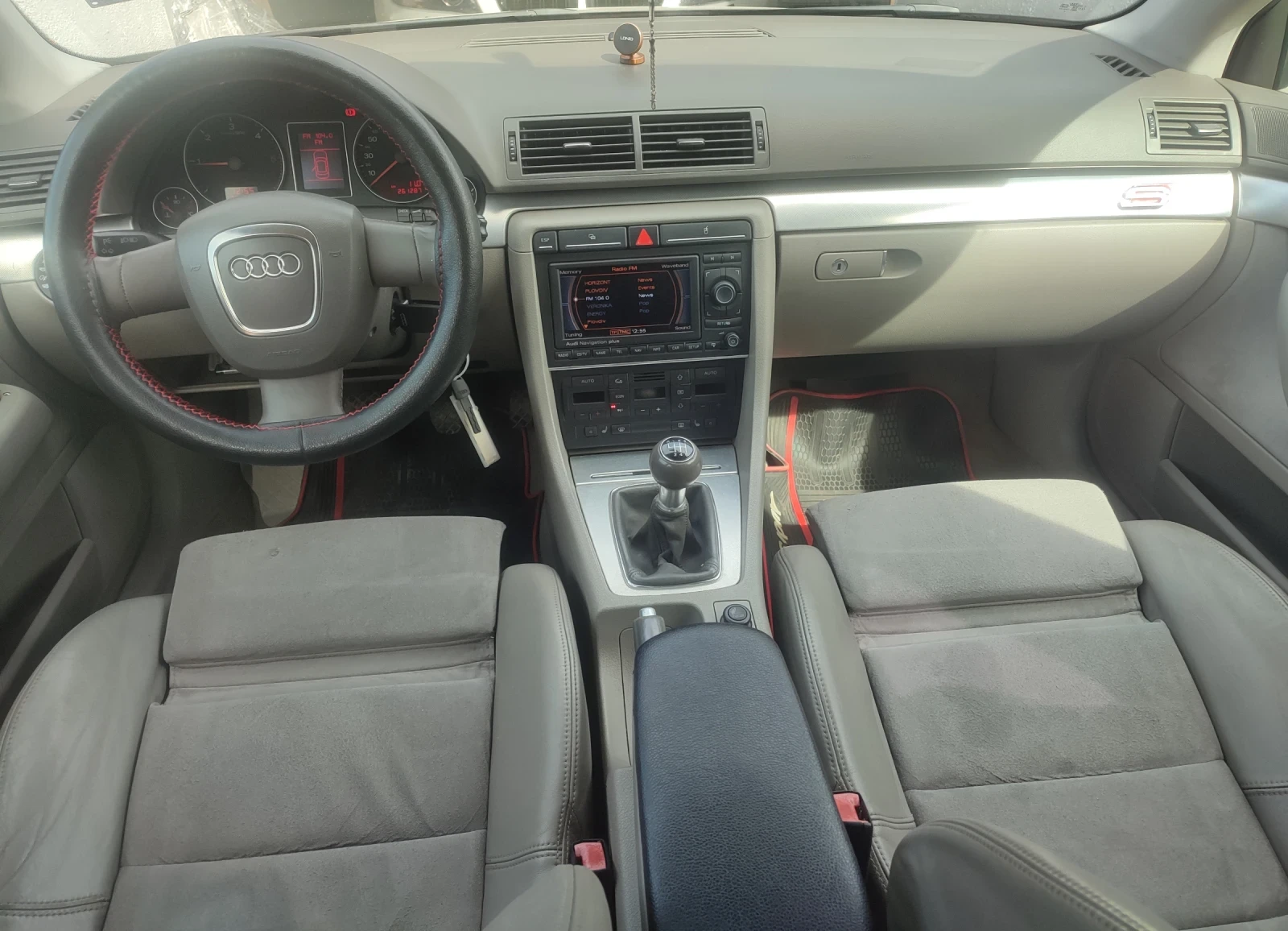 Audi A4, снимка 5 - Автомобили и джипове - 54171844