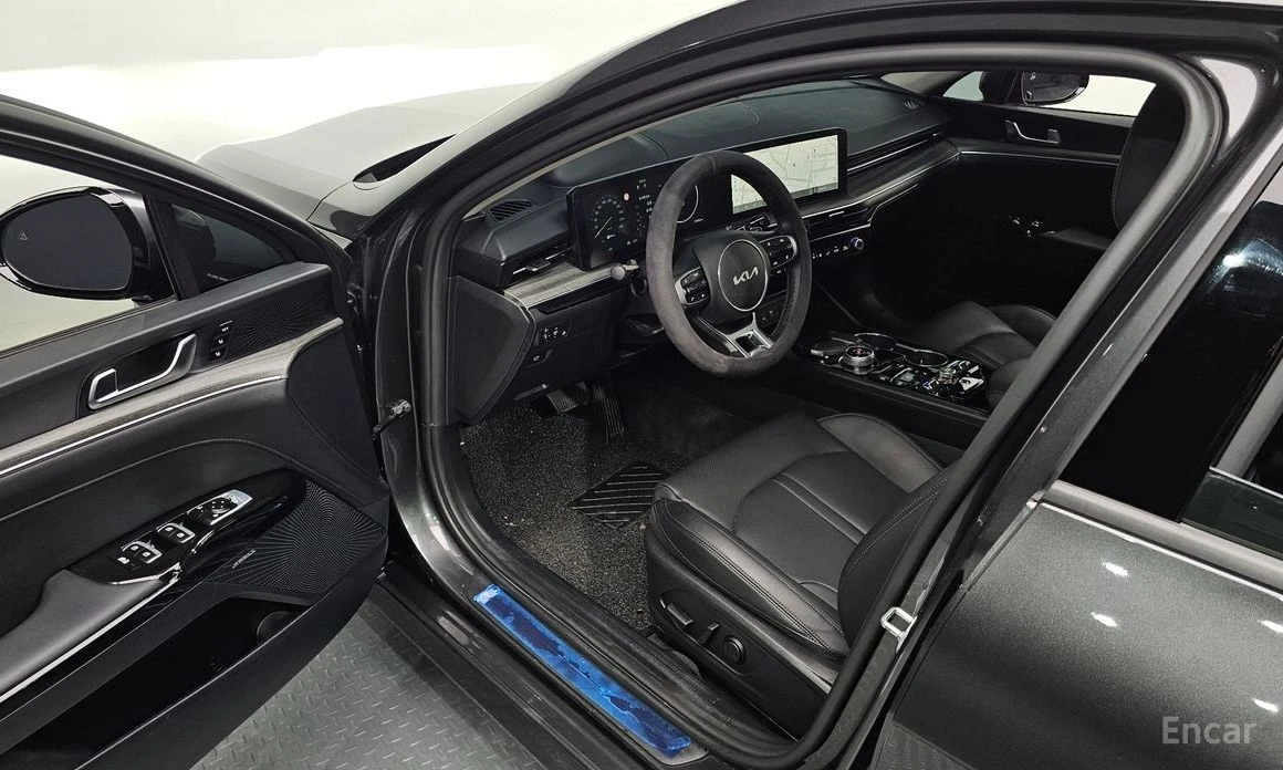 Kia K5, снимка 10 - Автомобили и джипове - 54359549