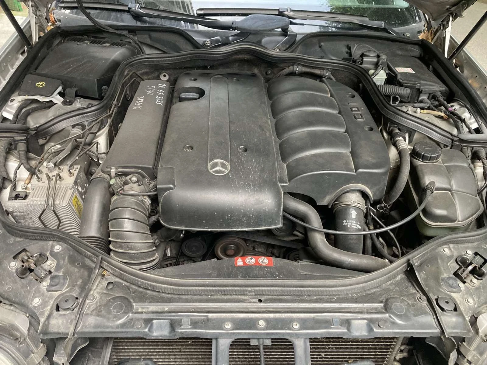 Mercedes-Benz E 220 CDI 150кс, снимка 6 - Автомобили и джипове - 54585800