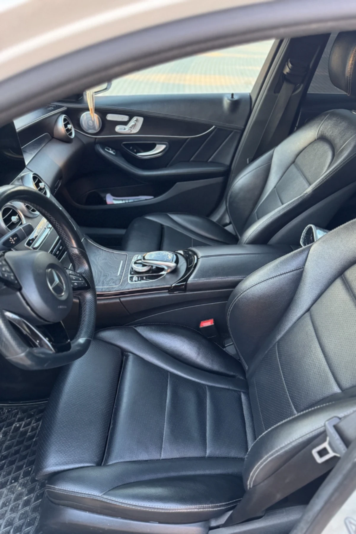 Mercedes-Benz C 400, снимка 12 - Автомобили и джипове - 55565910