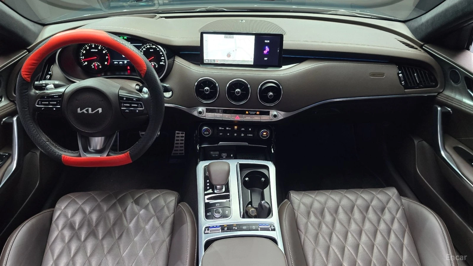 Kia Stinger 3.3 GT TURBO* ОБДУХ* AWD* 360* HUD* , снимка 6 - Автомобили и джипове - 55675402