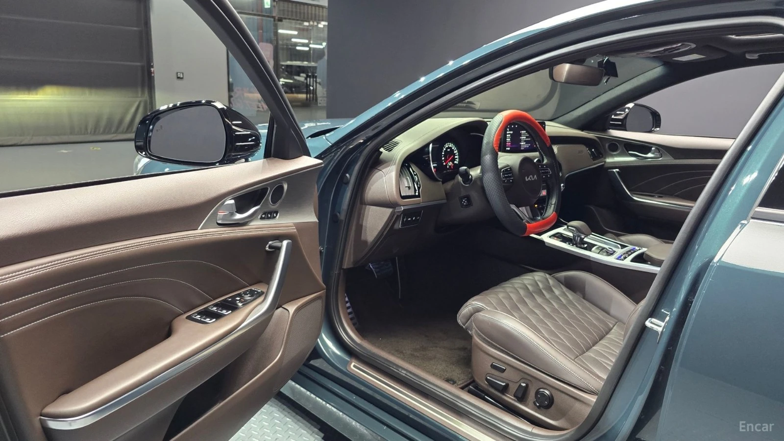 Kia Stinger 3.3 GT TURBO* ОБДУХ* AWD* 360* HUD* , снимка 9 - Автомобили и джипове - 55675402