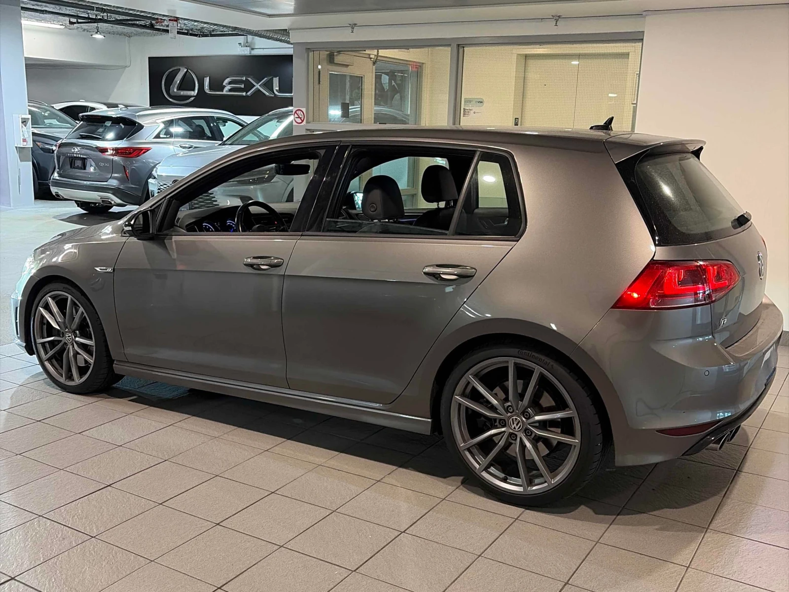 VW Golf R DSG / Distronic / Fender /Carfax / , снимка 2 - Автомобили и джипове - 55986549