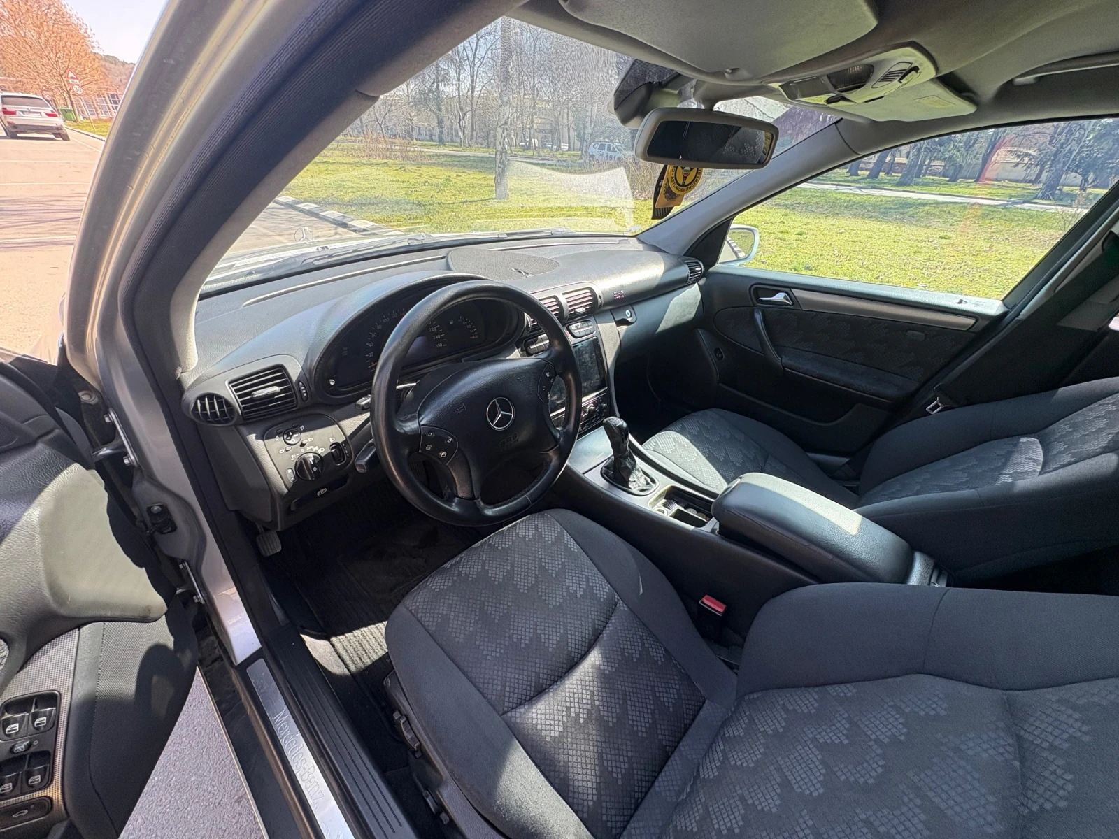 Mercedes-Benz C 270, снимка 12 - Автомобили и джипове - 56735957