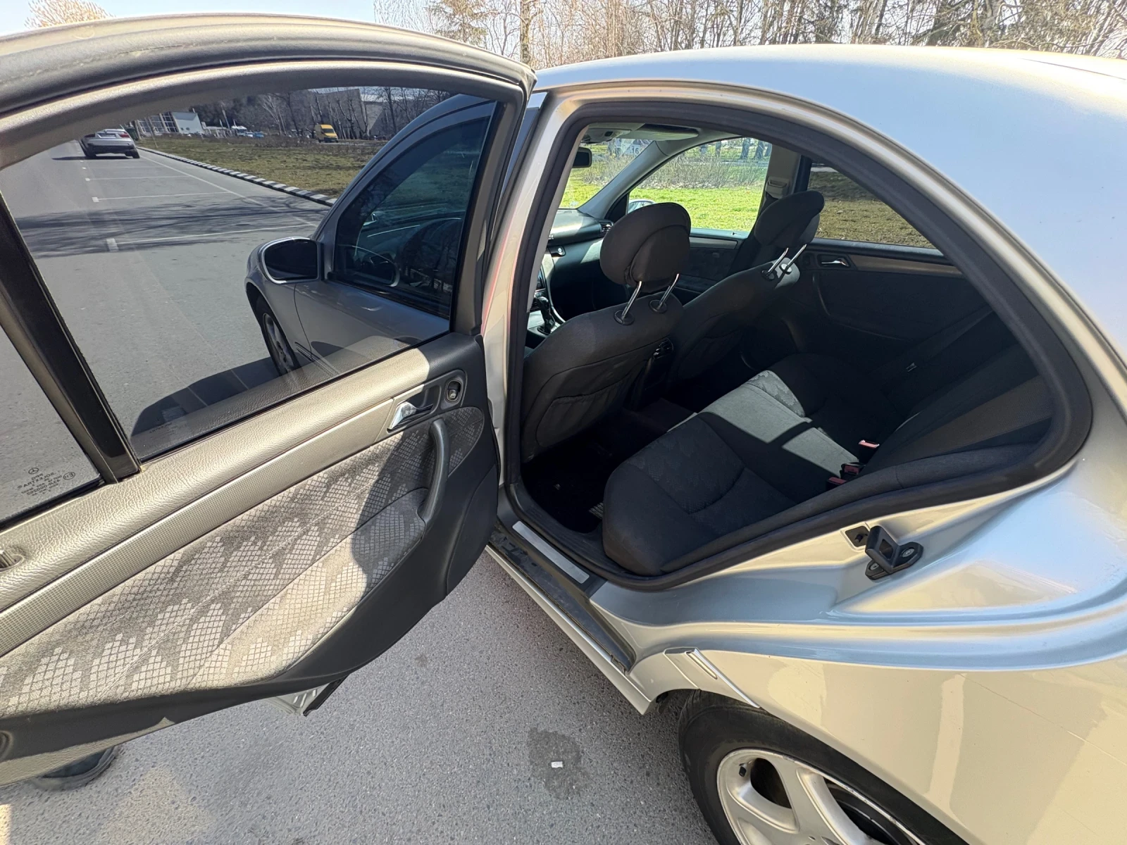 Mercedes-Benz C 270, снимка 7 - Автомобили и джипове - 56735957