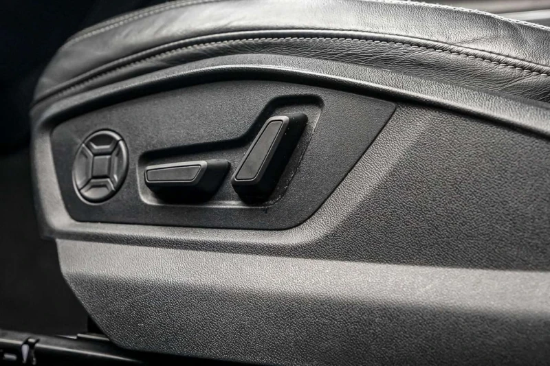 Audi Q8 * CARFAX* ОБДУХВАНЕ* ПАНОРАМА* , снимка 15 - Автомобили и джипове - 53287246