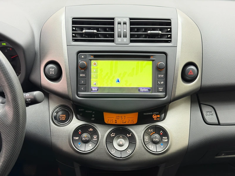 Toyota Rav4 2.0i* 4x4* СЕРВИЗНА КНИЖКА С ПЪЛНА ИСТОРИЯ В ТОЙОТ, снимка 10 - Автомобили и джипове - 53456576