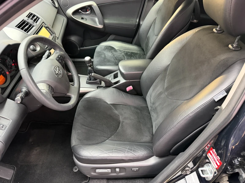 Toyota Rav4 2.0i* 4x4* СЕРВИЗНА КНИЖКА С ПЪЛНА ИСТОРИЯ В ТОЙОТ, снимка 8 - Автомобили и джипове - 53456576