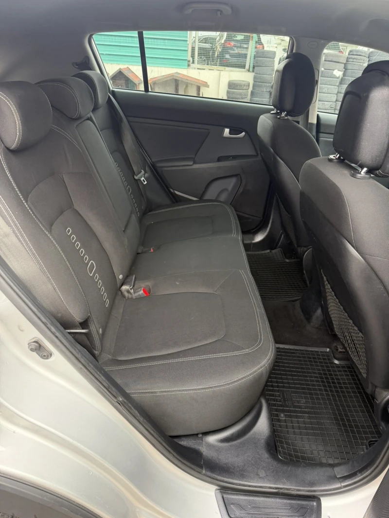 Kia Sportage 1.7TD, снимка 9 - Автомобили и джипове - 53504007