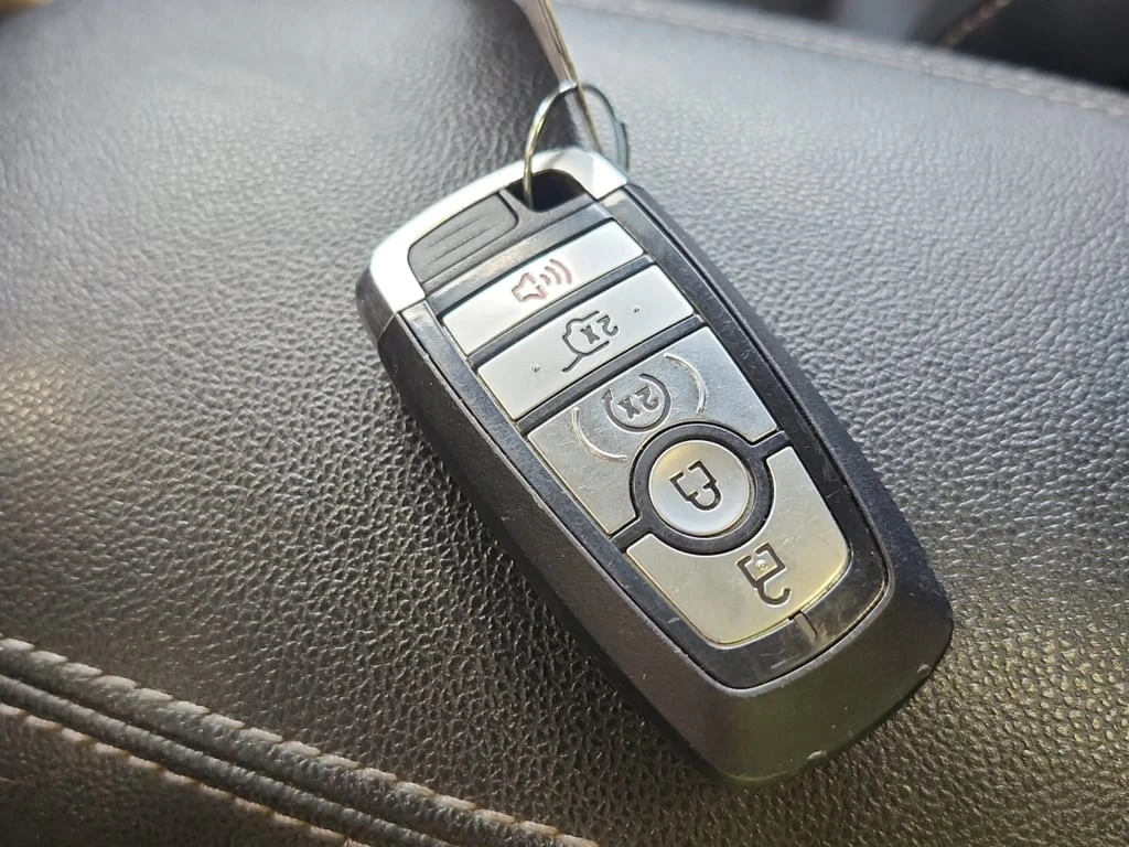 Ford Escape * TITANIUM * CARFAX *    | Mobile.bg   8