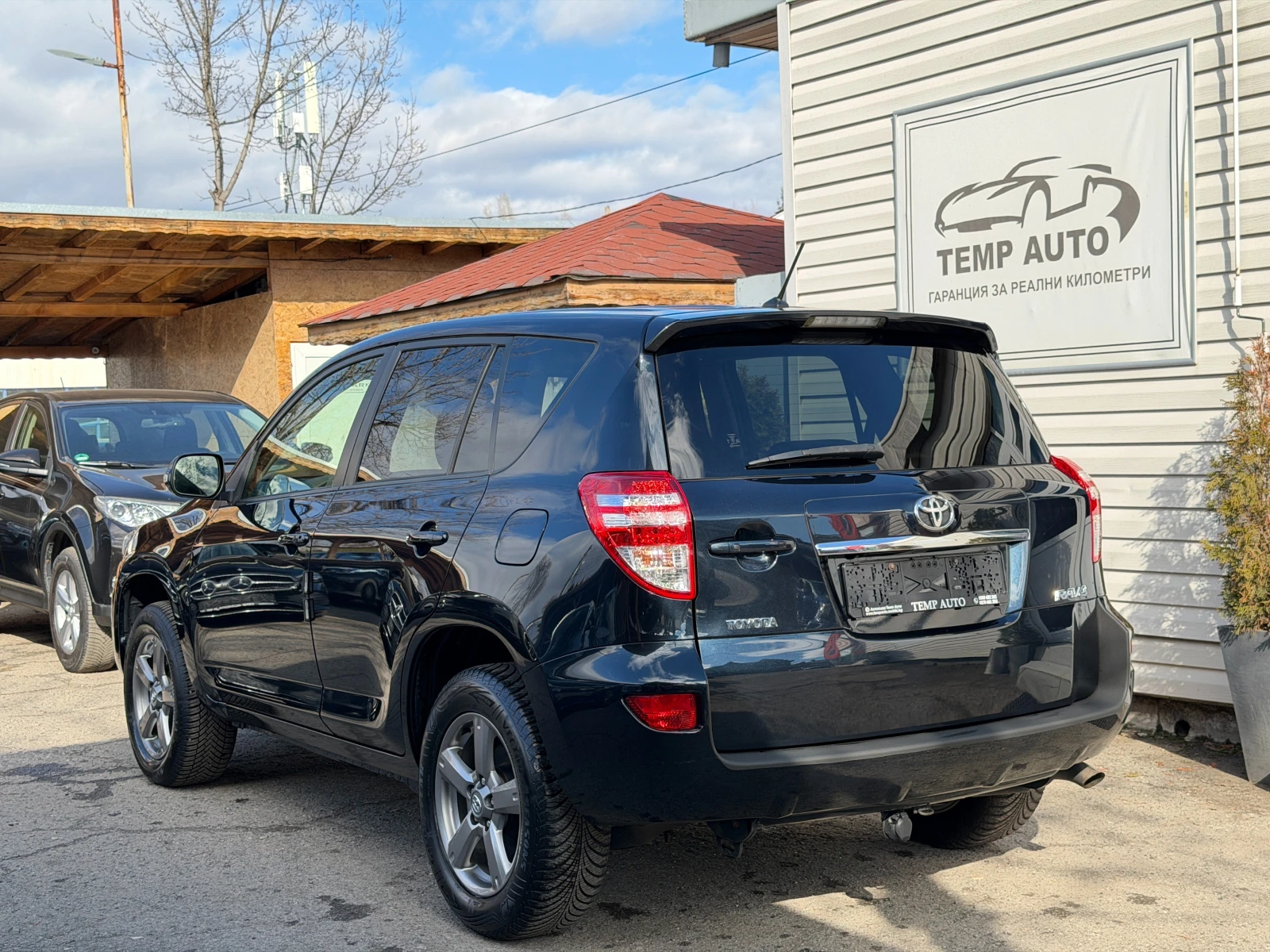 Toyota Rav4 2.0i* 4x4* СЕРВИЗНА КНИЖКА С ПЪЛНА ИСТОРИЯ В ТОЙОТ - изображение 5