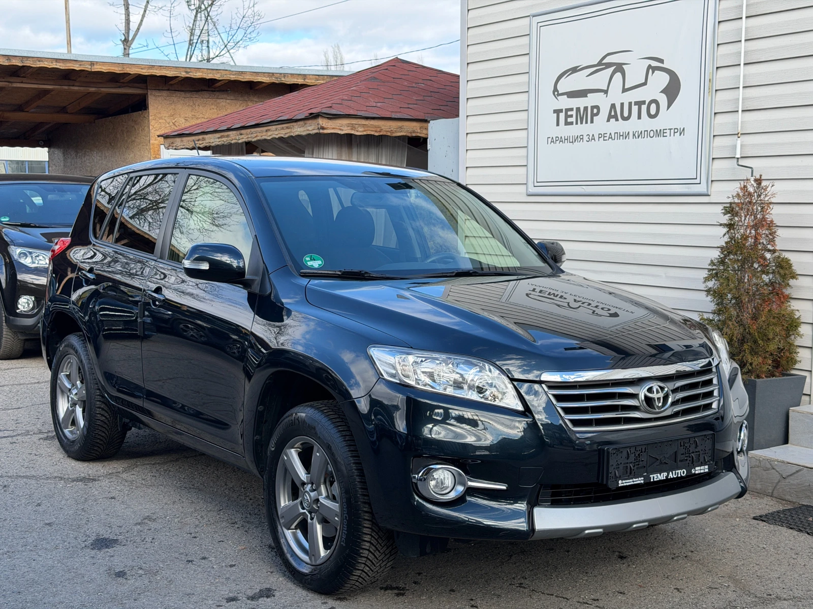 Toyota Rav4 2.0i* 4x4* СЕРВИЗНА КНИЖКА С ПЪЛНА ИСТОРИЯ В ТОЙОТ - изображение 3