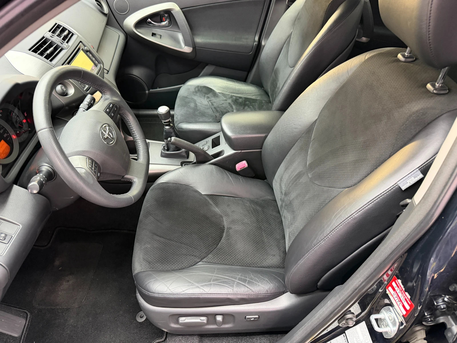 Toyota Rav4 2.0i* 4x4* СЕРВИЗНА КНИЖКА С ПЪЛНА ИСТОРИЯ В ТОЙОТ - изображение 8