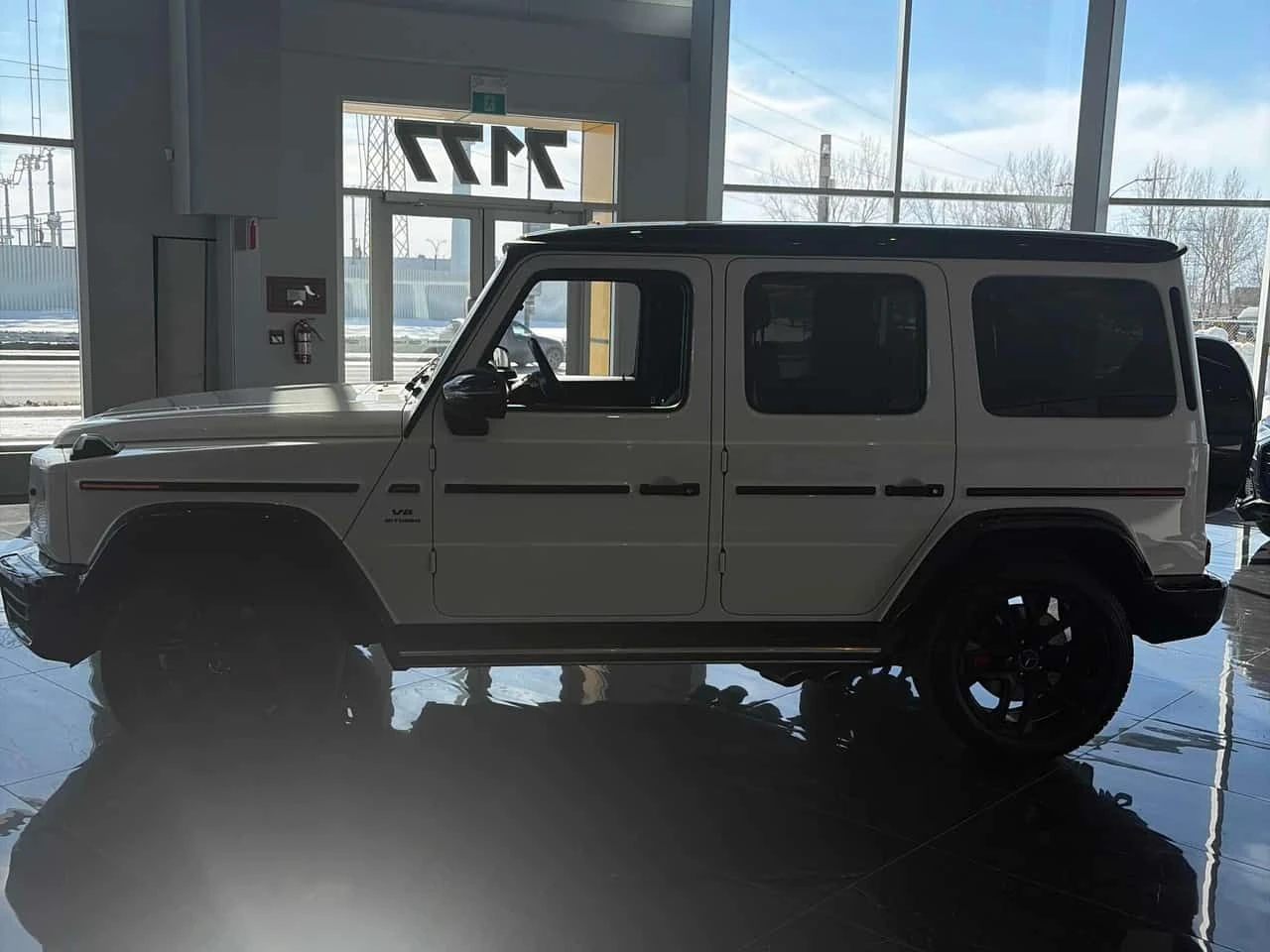 Mercedes-Benz G * AMG 63 * CARFAX * БЕЗ ПЪРВОНАЧАЛНА ВНОСКА - изображение 2