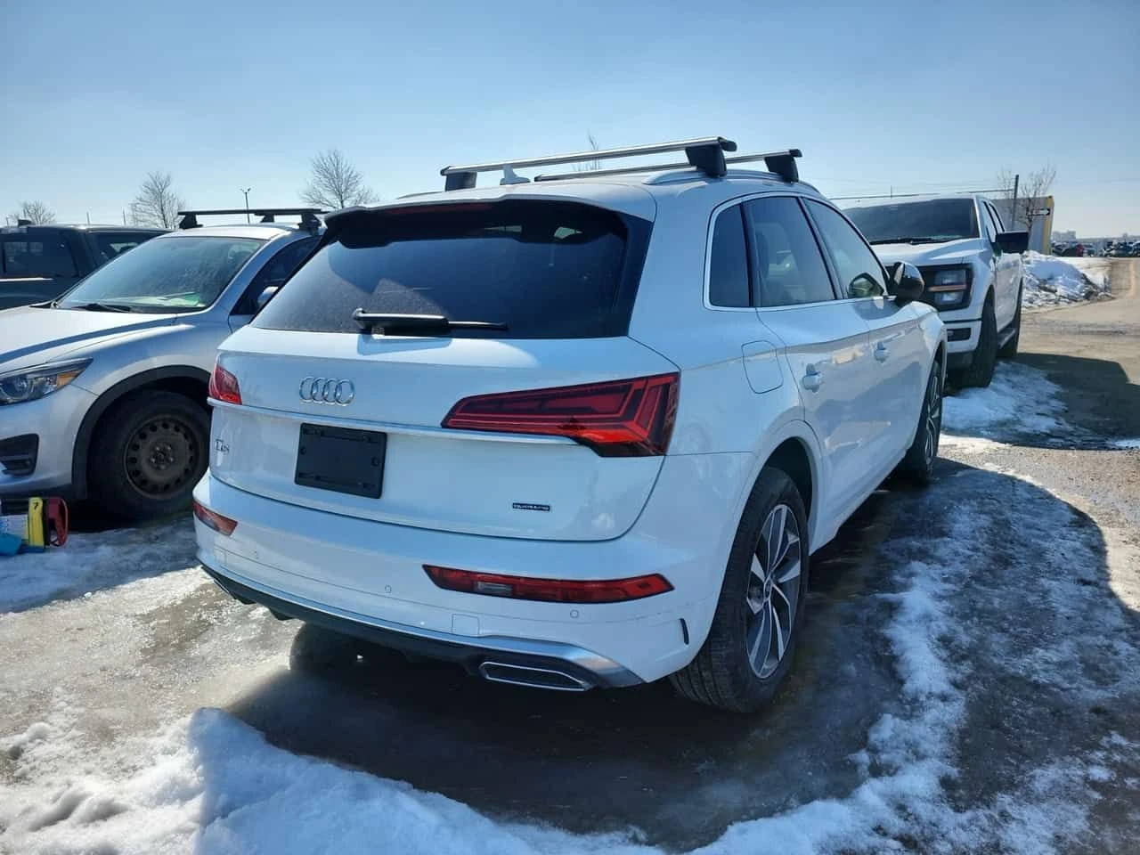 Audi Q5 TECHNIK| ОБДУХВАНЕ| 360| ТЕРМО КЪПХОЛДЪР| PANO| , снимка 3 - Автомобили и джипове - 54226648