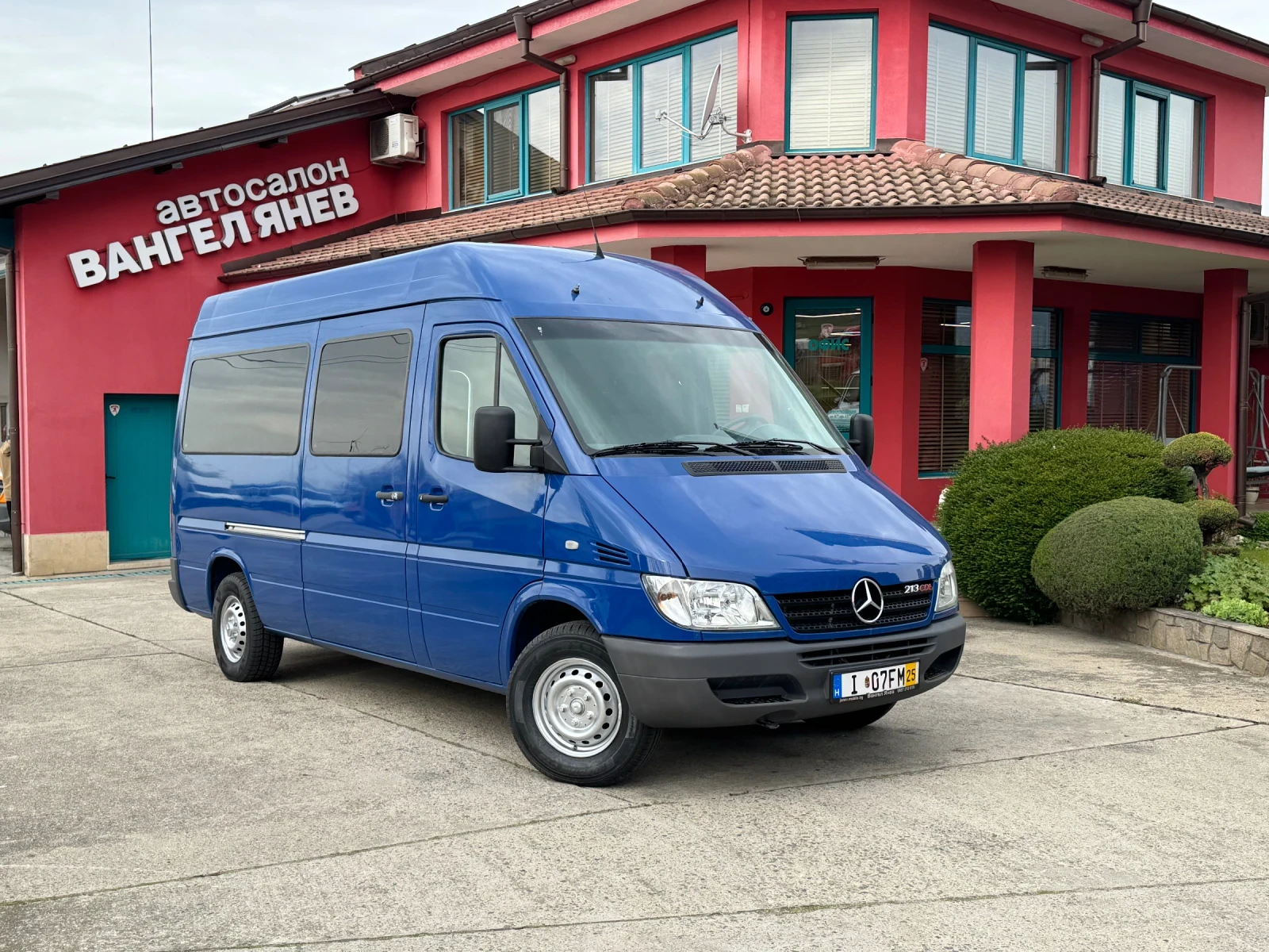 Mercedes-Benz Sprinter 313 CDI* 8+ 1 места* Климатик* Печка | Mobile.bg — изображение 1