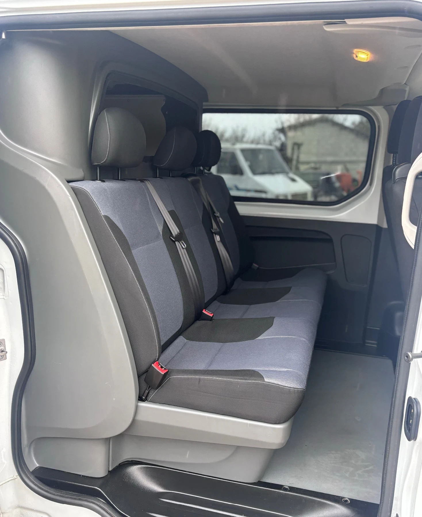 Renault Trafic MAXXI 2.0D - изображение 8