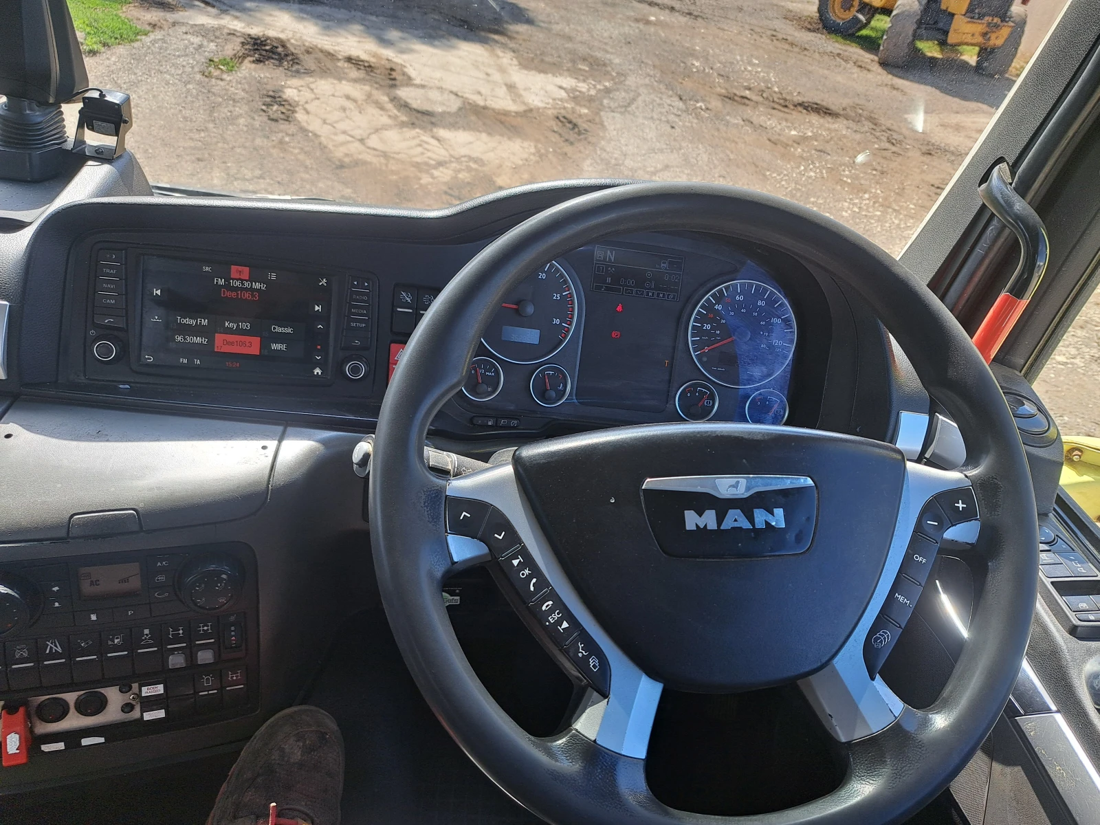 Man Tgs 32.400 - изображение 9