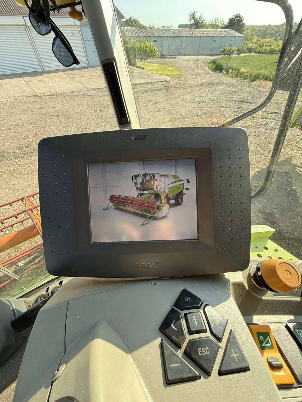 Комбайн Claas TUCANO 440 APS + C600 ОБСЛУЖЕНА ЛИЗИНГ, снимка 14 - Селскостопанска техника - 54694715