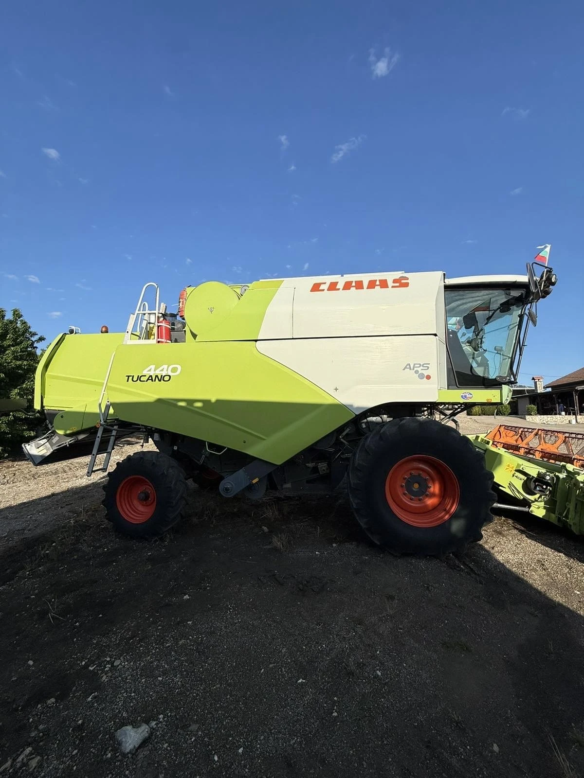 Комбайн Claas TUCANO 440 APS + C600 ОБСЛУЖЕНА ЛИЗИНГ, снимка 5 - Селскостопанска техника - 54694715