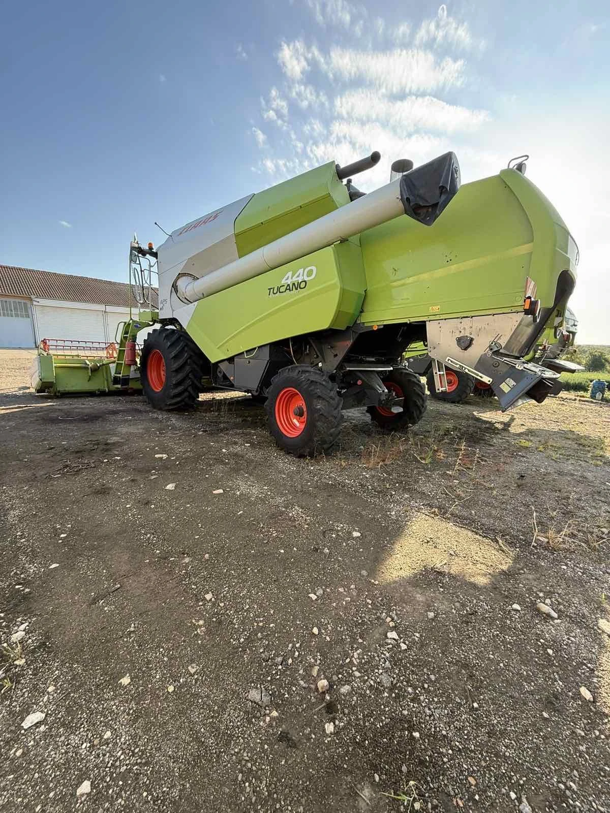 Комбайн Claas TUCANO 440 APS + C600 ОБСЛУЖЕНА ЛИЗИНГ, снимка 7 - Селскостопанска техника - 54694715