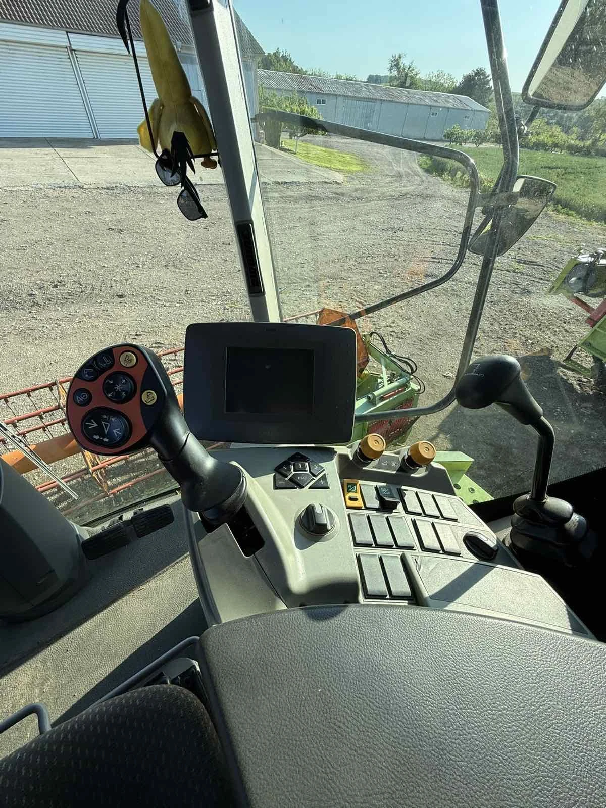 Комбайн Claas TUCANO 440 APS + C600 ОБСЛУЖЕНА ЛИЗИНГ, снимка 11 - Селскостопанска техника - 54694715