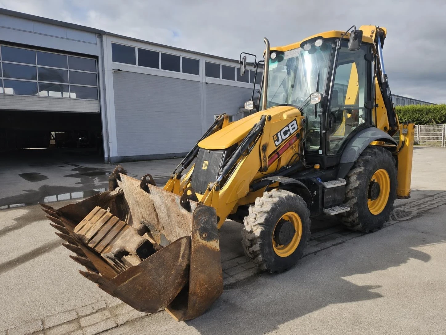 Багер JCB 3CX ECO - 2017г. | 3058 м/ч | ТОП СЪСТОЯНИЕ, снимка 4 - Индустриална техника - 54921629