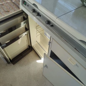 Каравана Adria 380, снимка 7