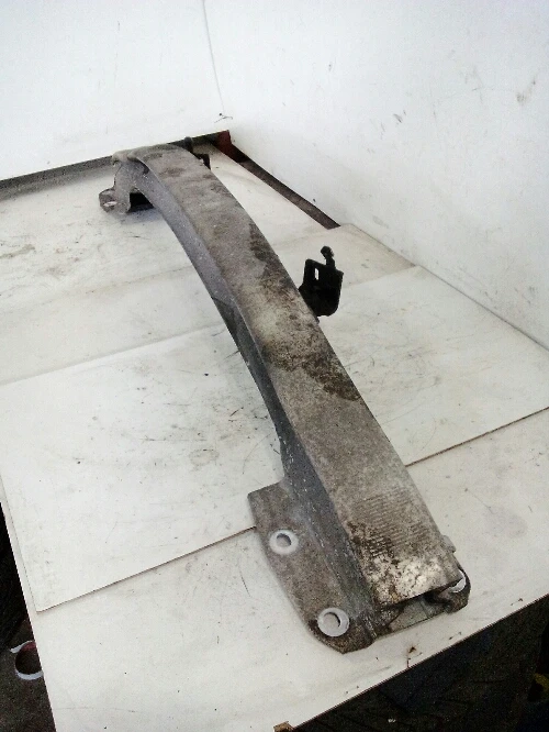 Греда под предна броня Рено Лагуна