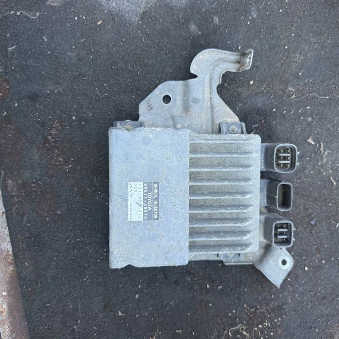 Управляващ модул дюзи за Toyota Avensis 89871-20070