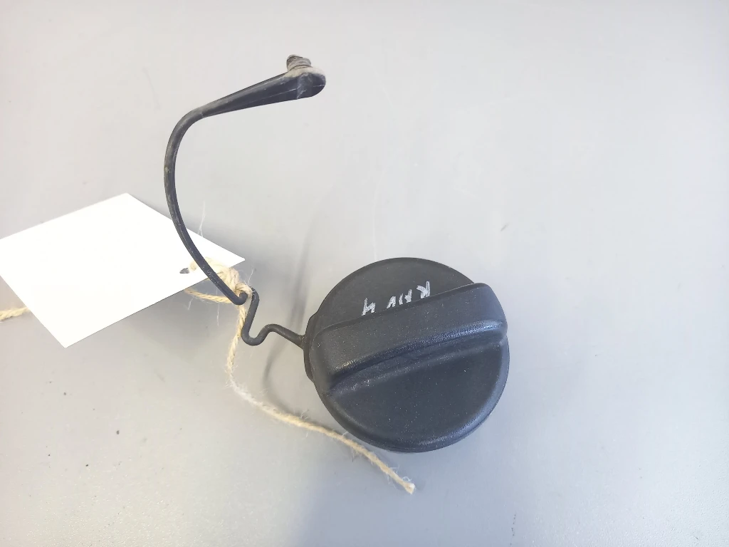 Капачка резервоар вътрешна Тойота Рав4 (н)