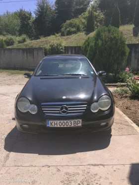 Mercedes-Benz 220, снимка 1