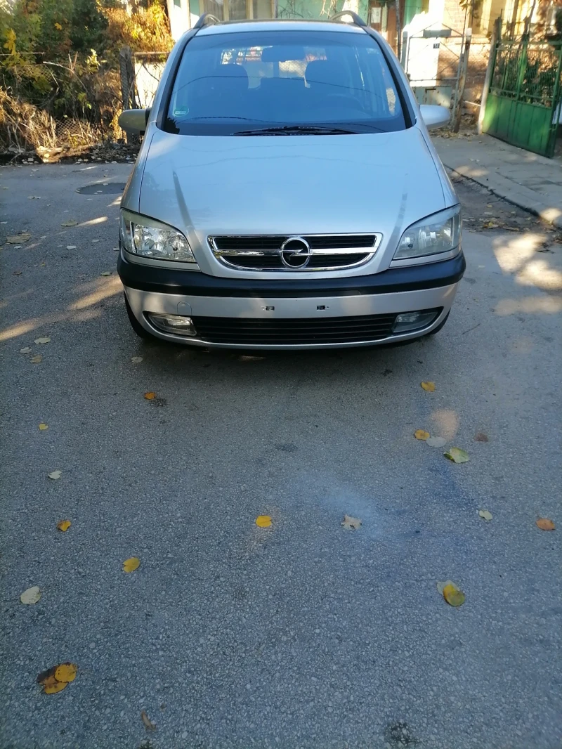 Opel Zafira, снимка 1 - Автомобили и джипове - 47655464