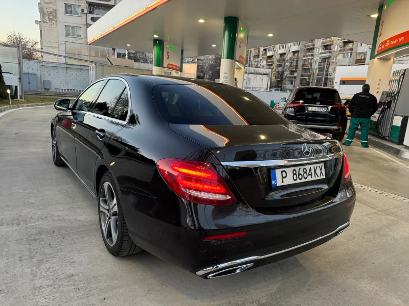 Mercedes-Benz E 220 D 194кс. 2018г. MULTIBEAM 9G, снимка 4 - Автомобили и джипове - 48657164