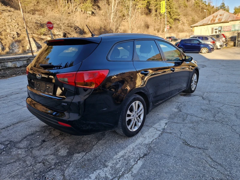 Kia Ceed 1.6CRDI , снимка 4 - Автомобили и джипове - 49425924