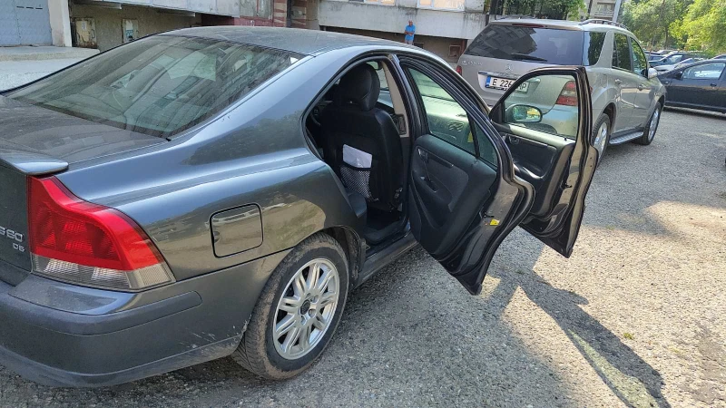 Volvo S60 D5, снимка 6 - Автомобили и джипове - 50536752