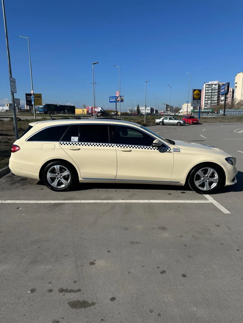 Mercedes-Benz E 200, снимка 3 - Автомобили и джипове - 52881649