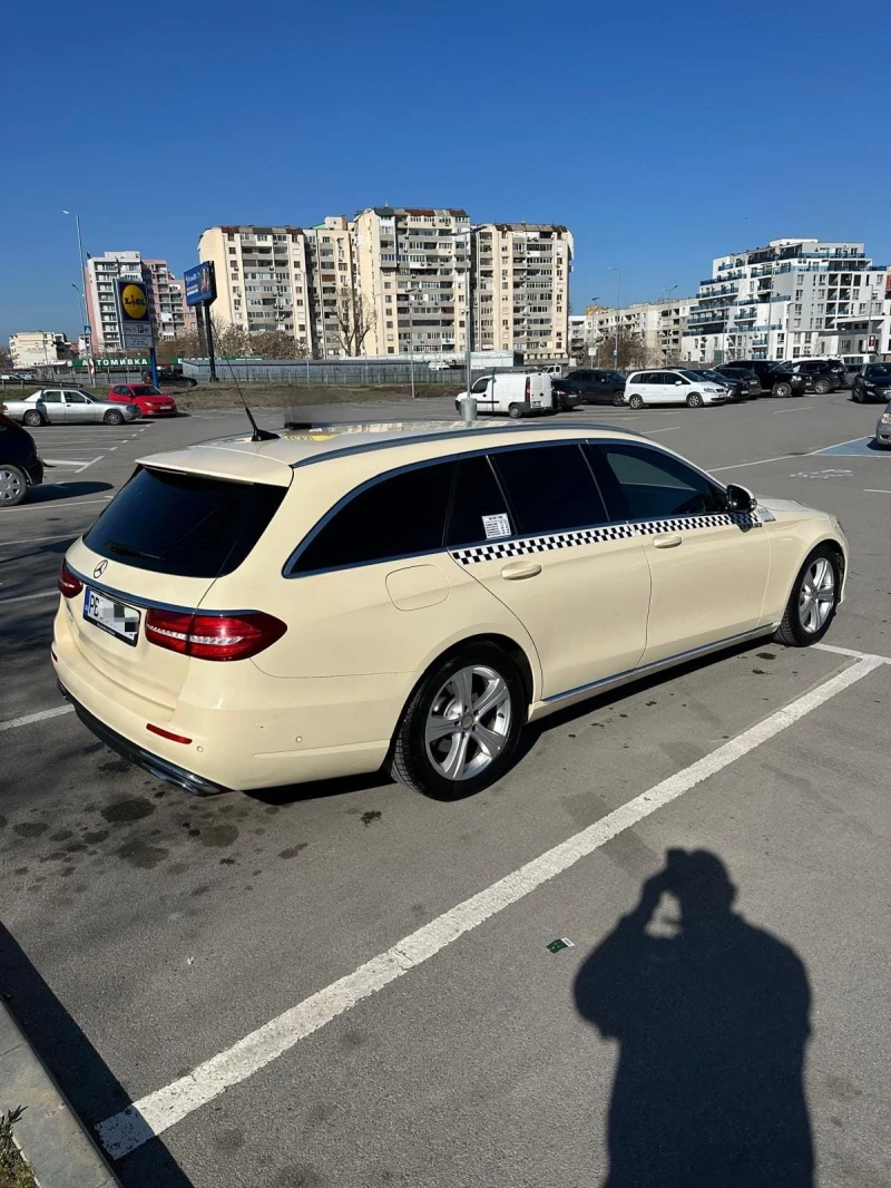 Mercedes-Benz E 200, снимка 4 - Автомобили и джипове - 52881649