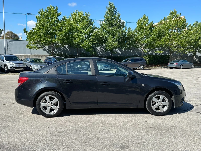 Chevrolet Cruze 1.6i 113 к.с., снимка 5 - Автомобили и джипове - 51480354
